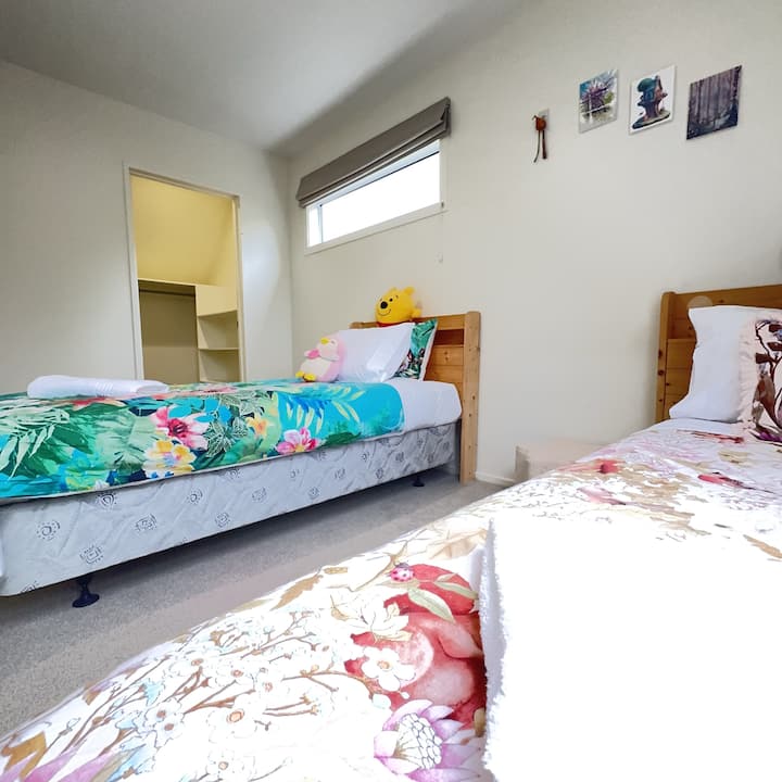 საძინებელი 3