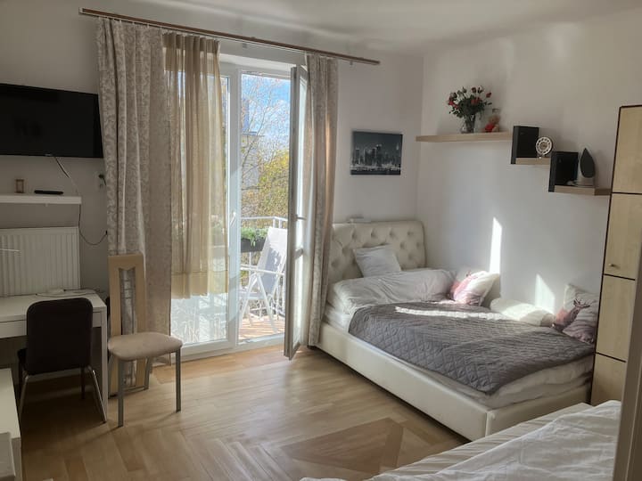Best For Long Term, Warm,comfortable, Green Centre - Warsaw