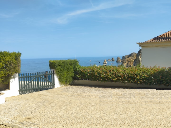 Lovely Old Seafront Patio Apartment - Lagos