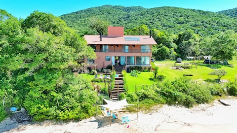 Beautiful House on Dolphin Bay Cove.