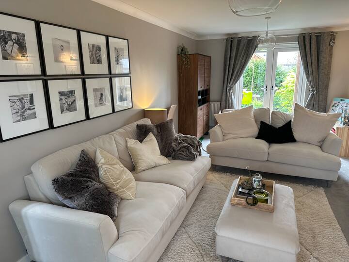 4-6 Bed Spacious Home, Perfect For Grand Prix/moto - Towcester