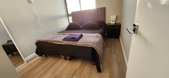 Cama 2 plazas, pisos SPC.