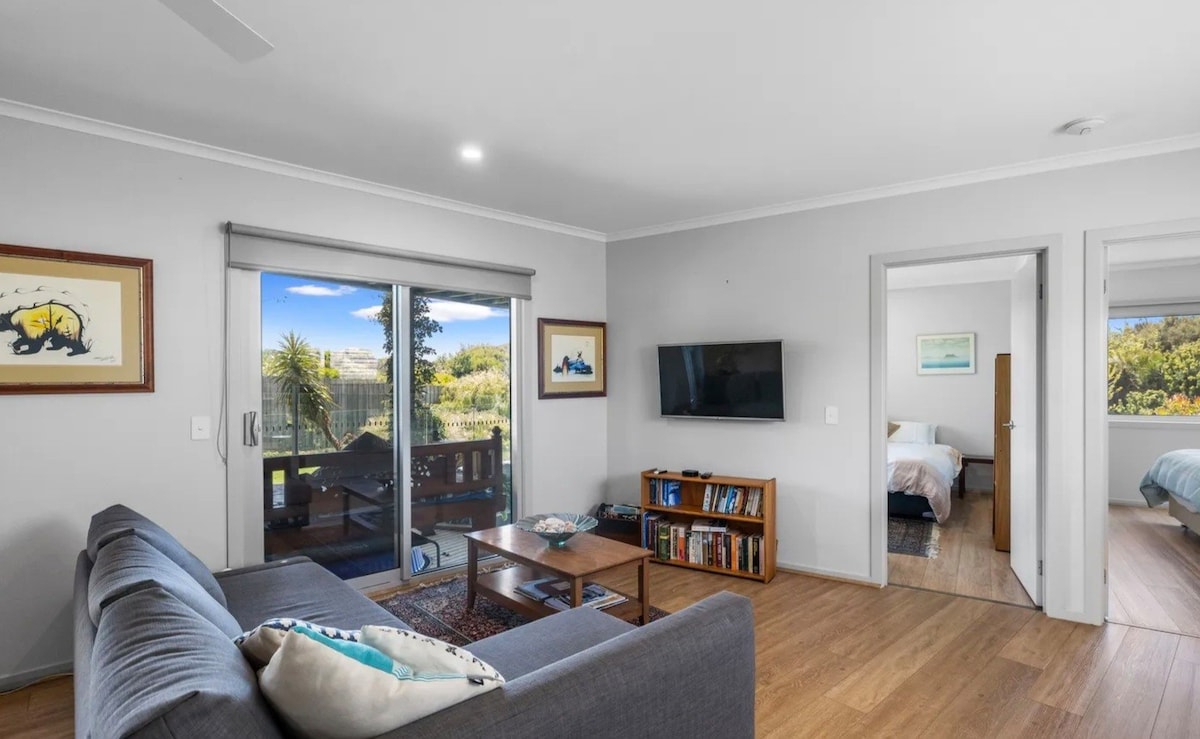 Popular Airbnb listing: Surf Beach Retreat with Spa in Bass Coast Shire
