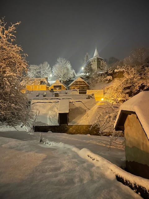 "Chez CASTET" Single-family home with garden