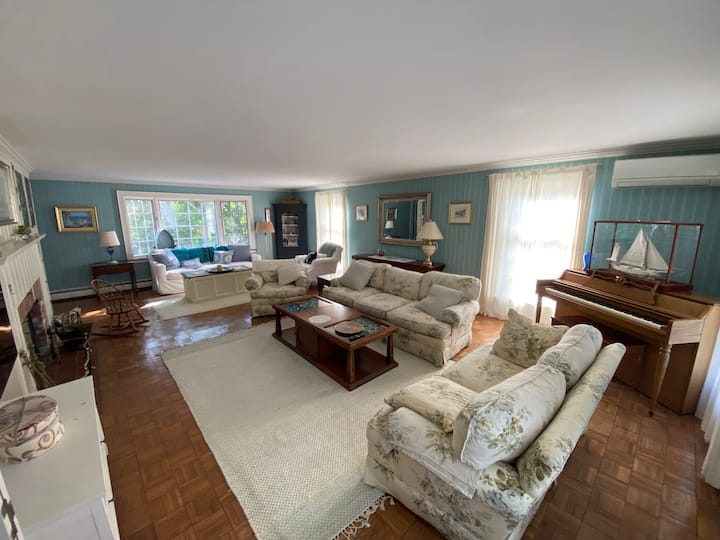 Charming 5br Retreat On 1 Acre , Quiet Cul-de-sac + Garden & Deck - Capo Cod, MA