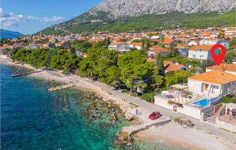 Awesome home in Orebic