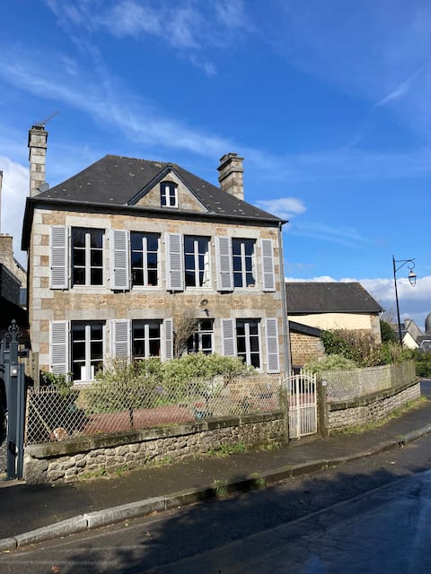Beautiful village home close to all attractions