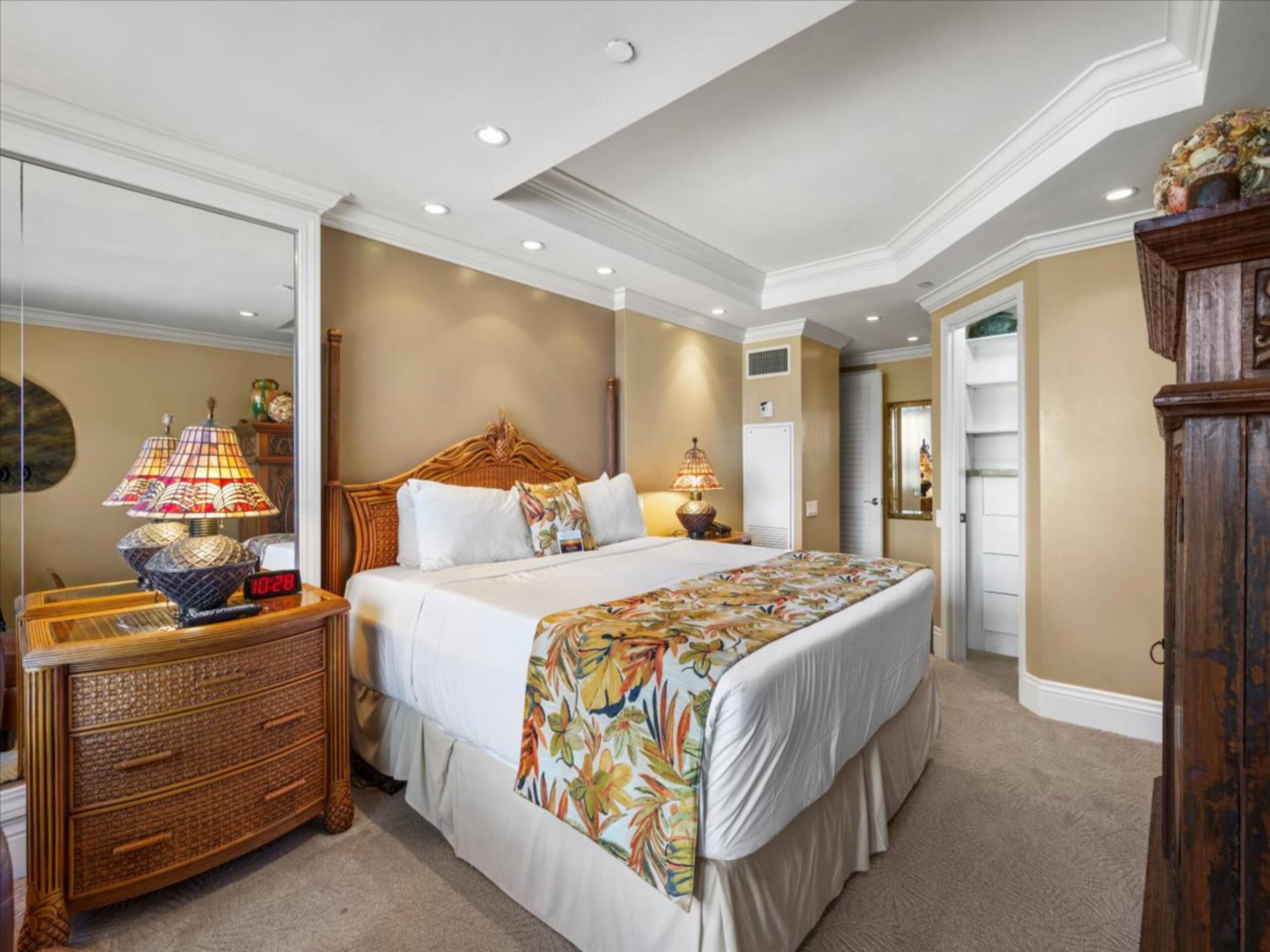 Condo in Kaanapali Beach · ★4.74 · 2 bedrooms · 4 beds · 2 baths - Image 18