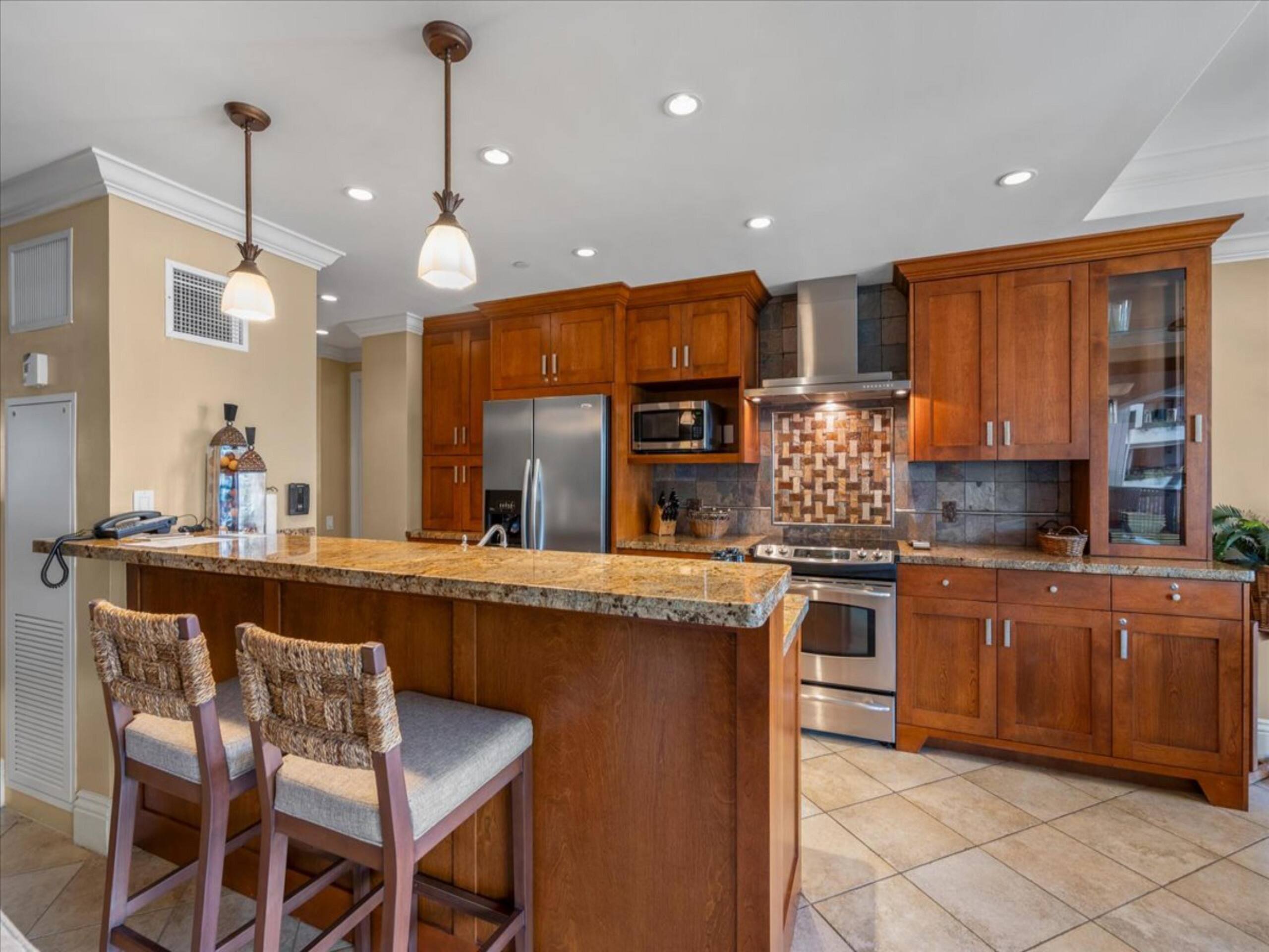 Condo in Kaanapali Beach · ★4.74 · 2 bedrooms · 4 beds · 2 baths - Image 3