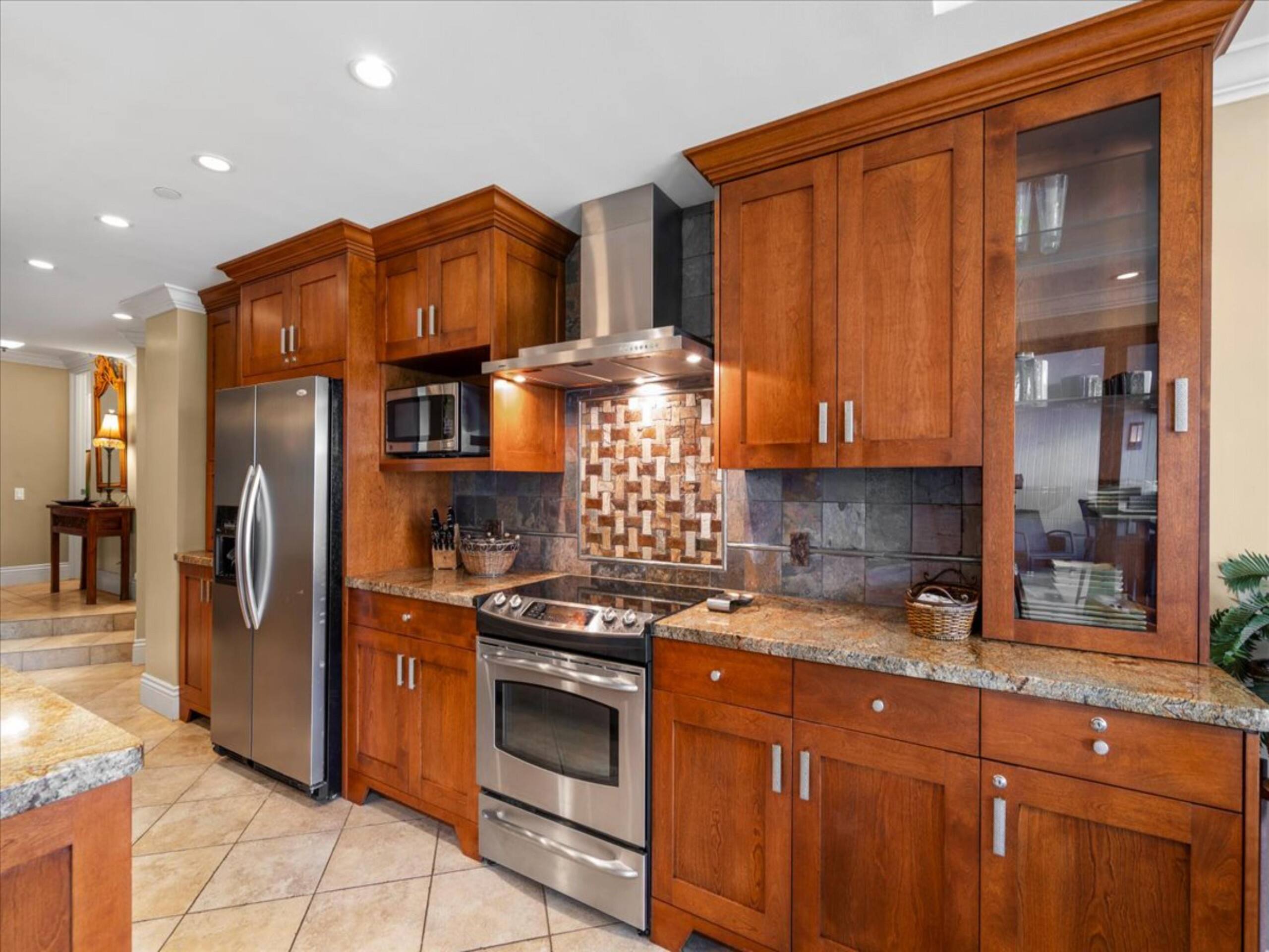 Condo in Kaanapali Beach · ★4.74 · 2 bedrooms · 4 beds · 2 baths - Image 11