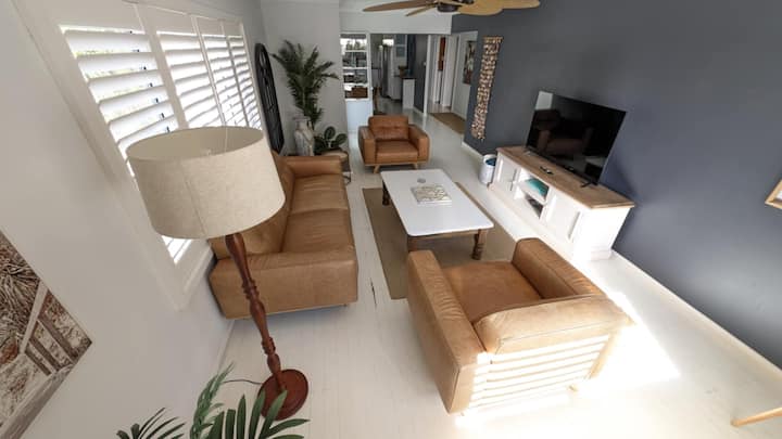 Stylish Shelly Beach Getaway - Great Location! - Port Macquarie
