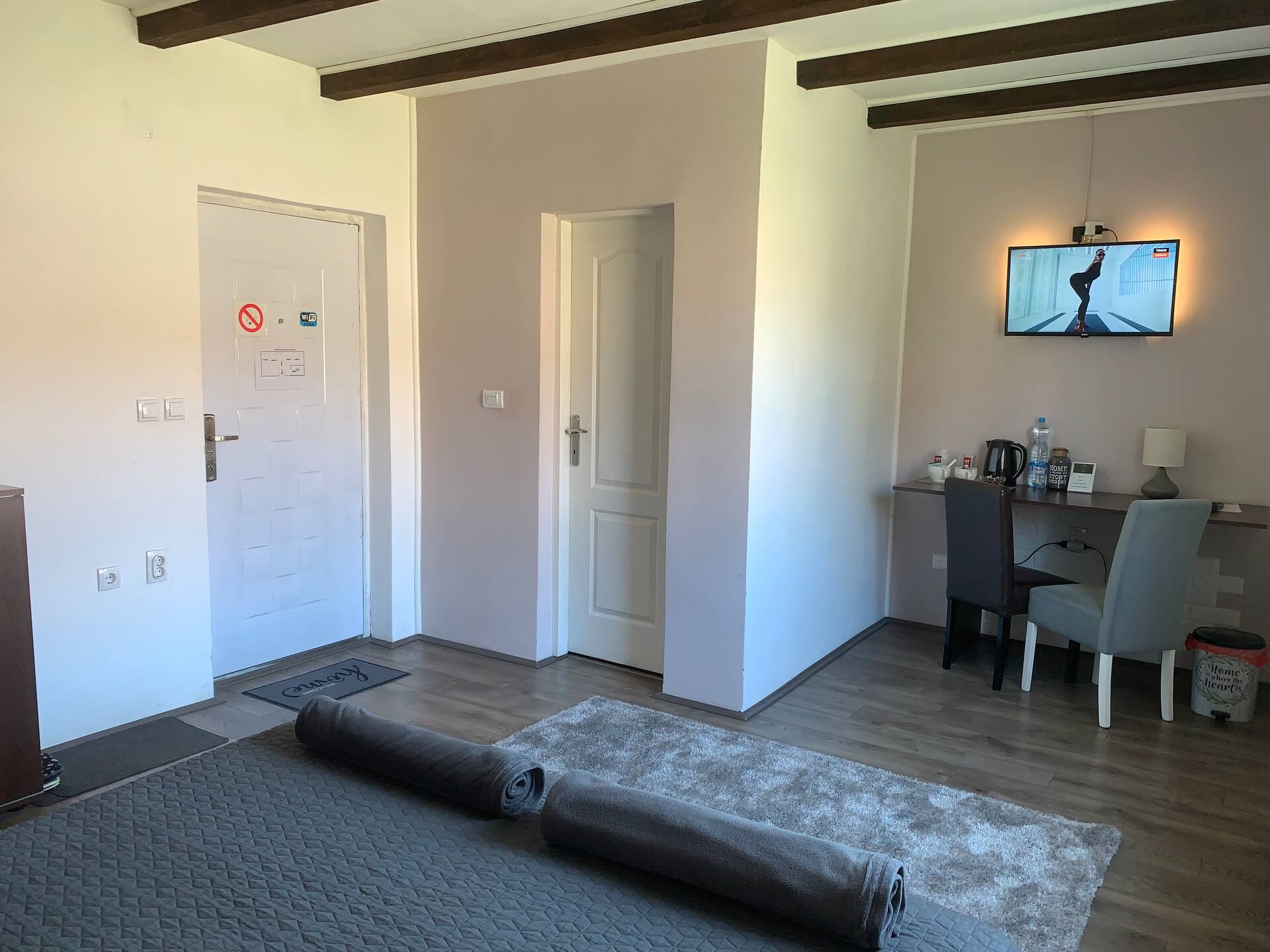 Alex Lodge — photo 2