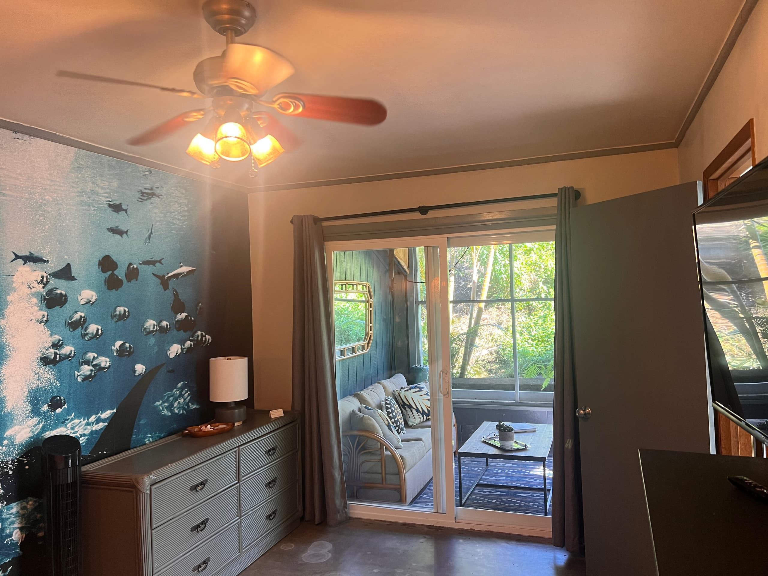 BLUE BLISS: Hip Hideaway w/Hawaiian Gardens - Image 12