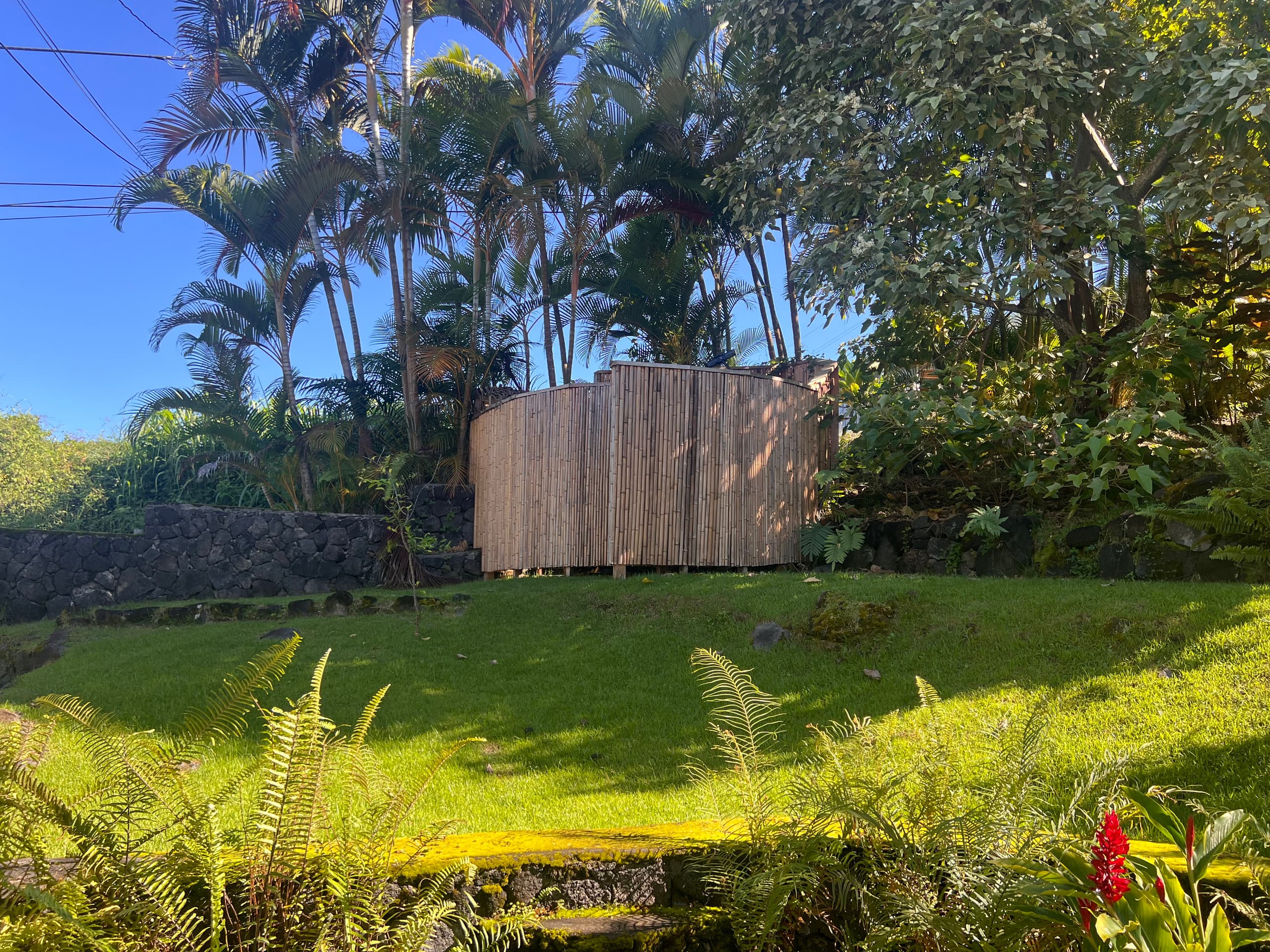 BLUE BLISS: Hip Hideaway w/Hawaiian Gardens - Image 32