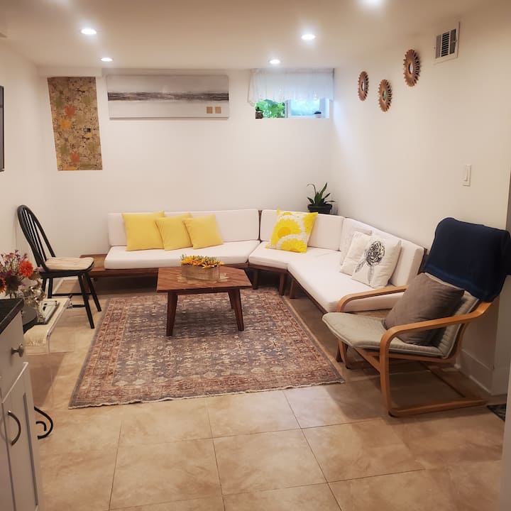Quiet, Modern Apartment - Metro Accessible. - Kensington, MD
