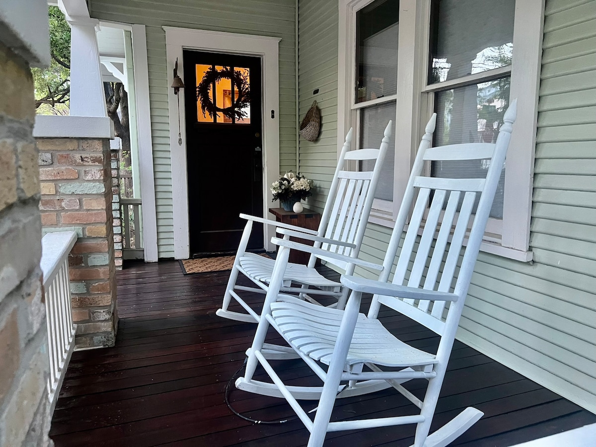 1911 Historic Hyde Park Cottage