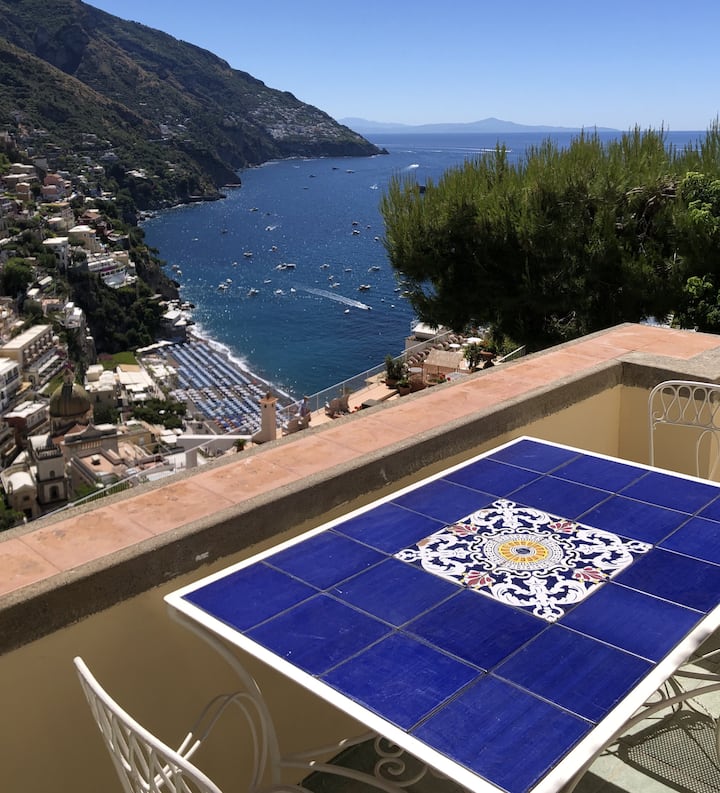 Stunning Period Villa Apartment With Sea Views - Positano