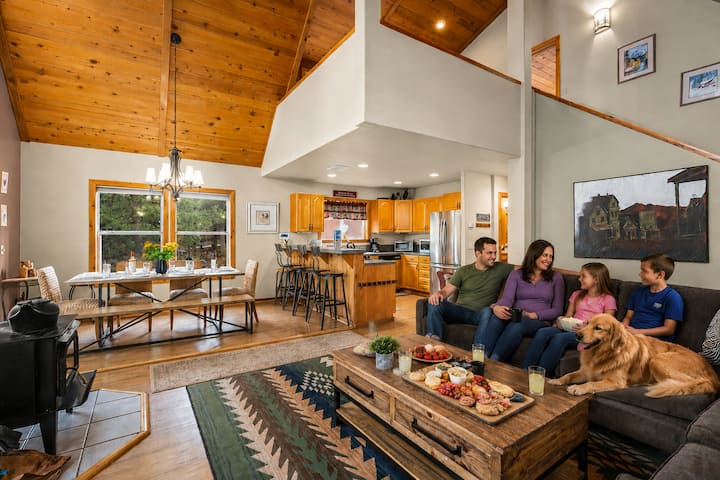 Pet-friendly Cabin | Rec Center Access | Hot Tub - Truckee, CA