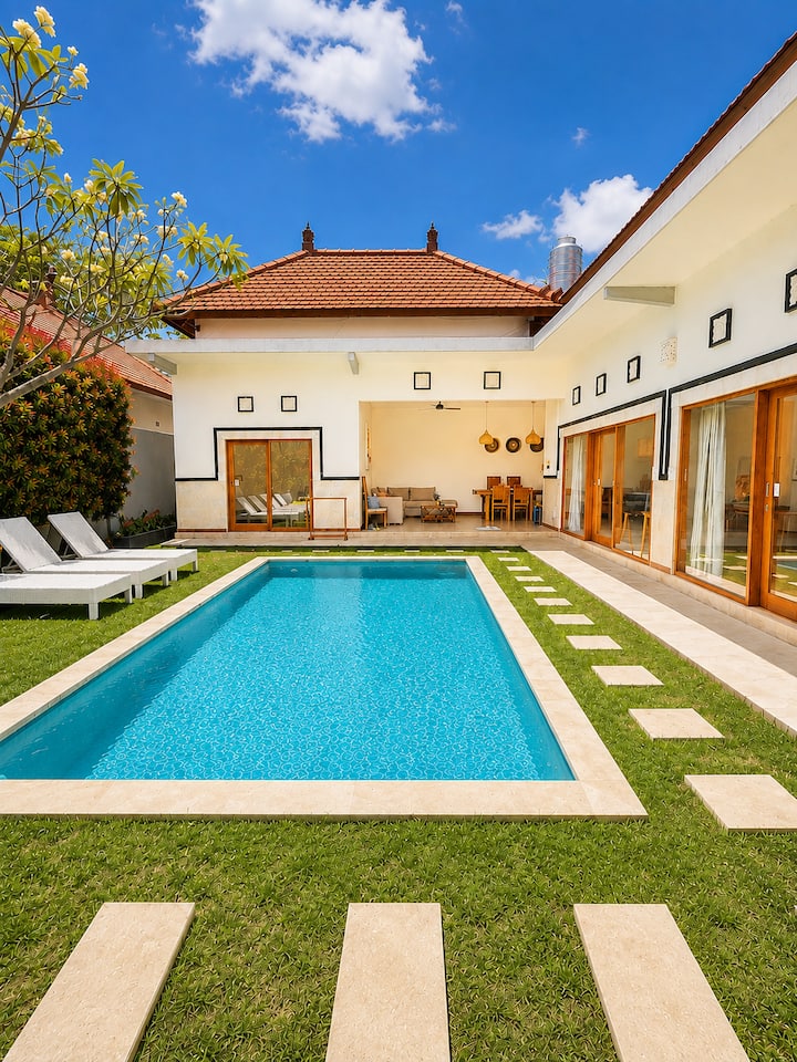 Best Location 3bdr Seminyak - 3 Min From Beach Clubs!