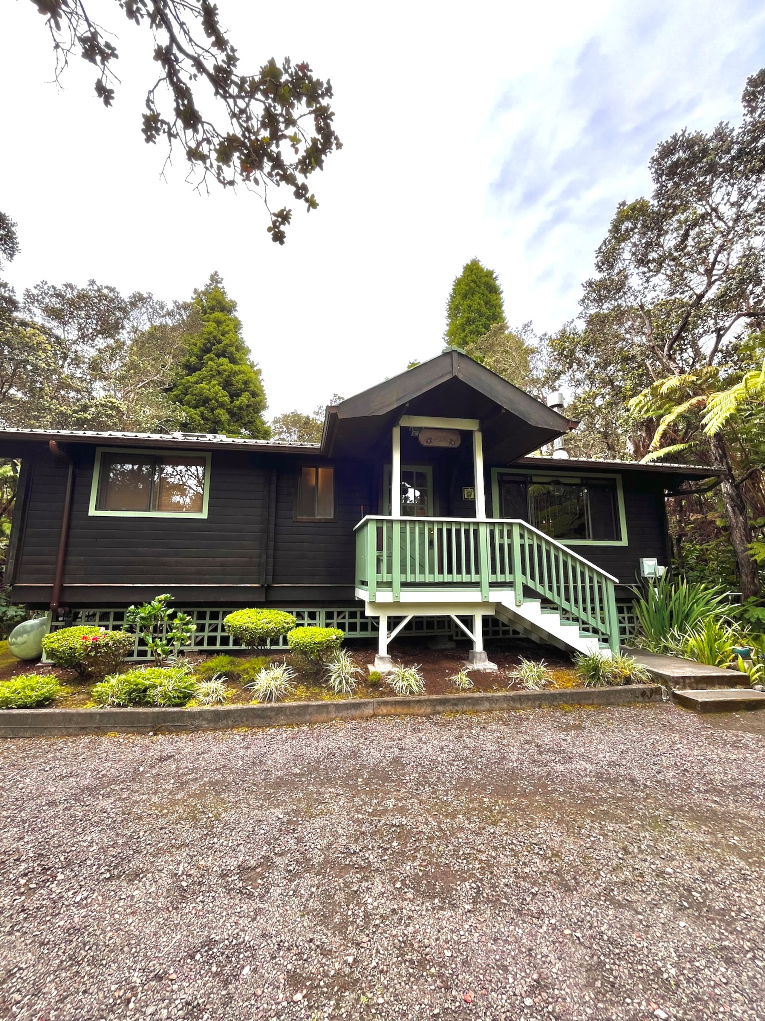 Cabin in Volcano · ★4.84 · 2 bedrooms · 3 beds · 1 bath - Image 12