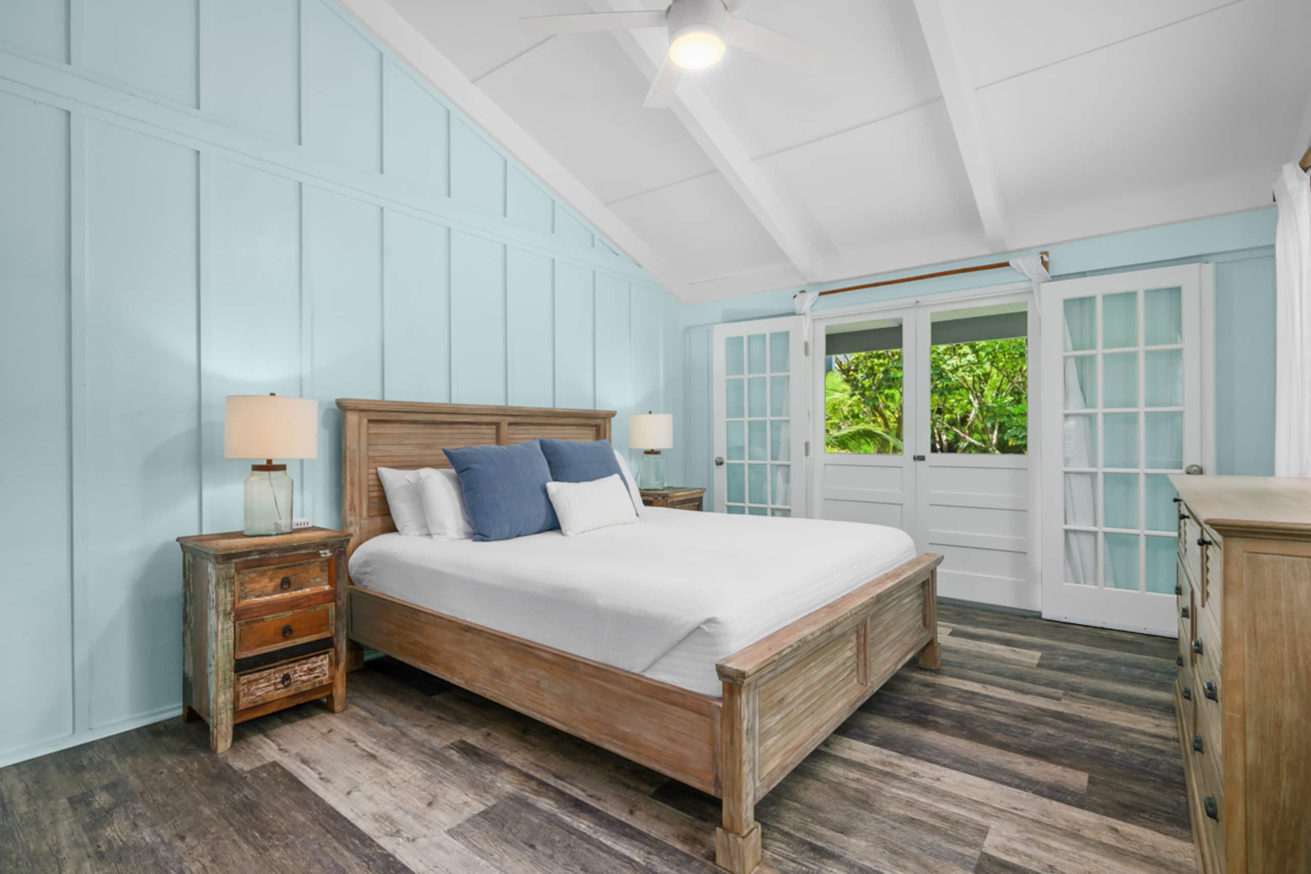 Home in Hanalei · ★4.96 · 2 bedrooms · 2 beds · 2 baths - Image 14
