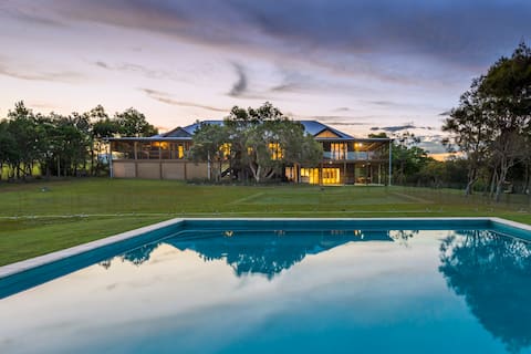 Tranquilo Beach House, 6bds, pool, bch, Disability