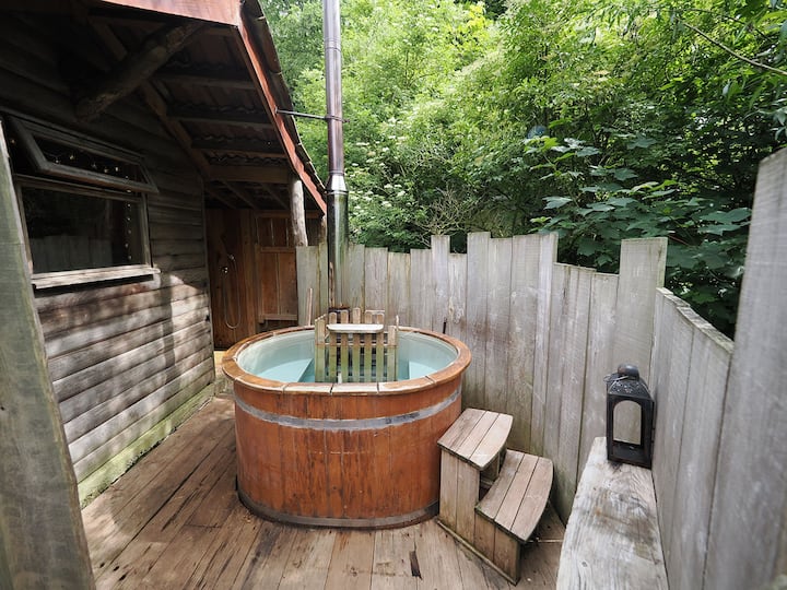 Cosy Couples Cabin, Wye Valley Woodland. - Forest of Dean