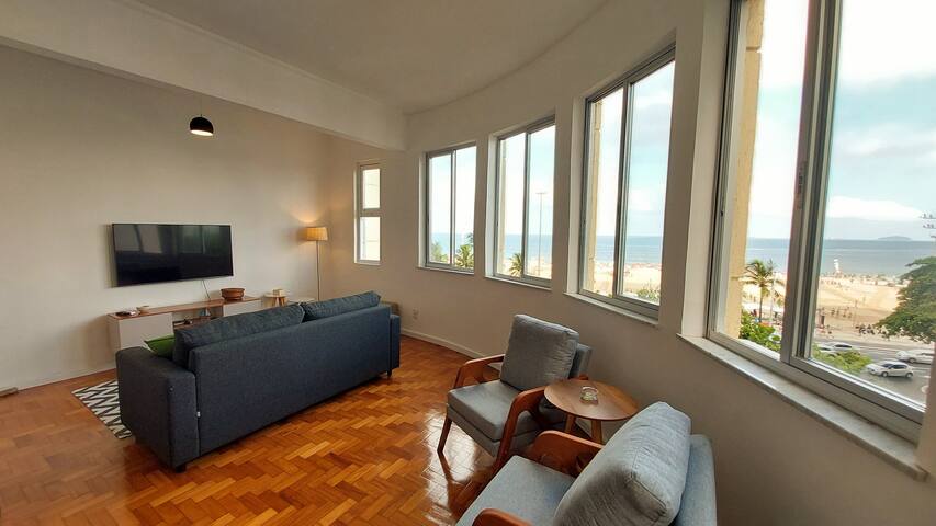 Copacabana- Beach View – 3 Bedrooms gallery image 3