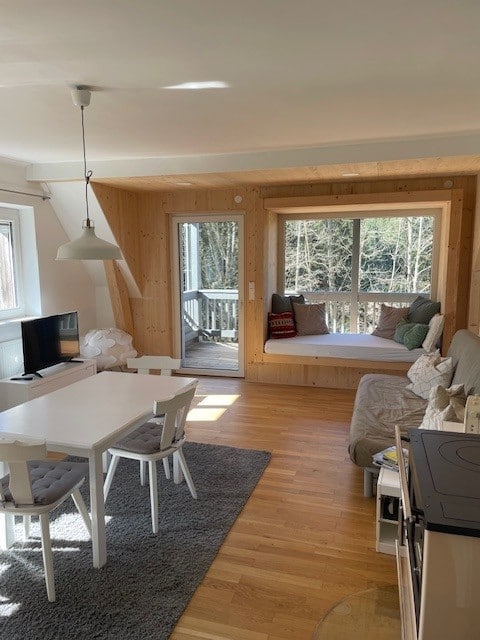 Winterdream at the lake! As a couple or with kids.