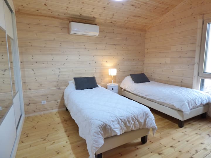 Chambre 3, 2 lits 90x190, à l'étage