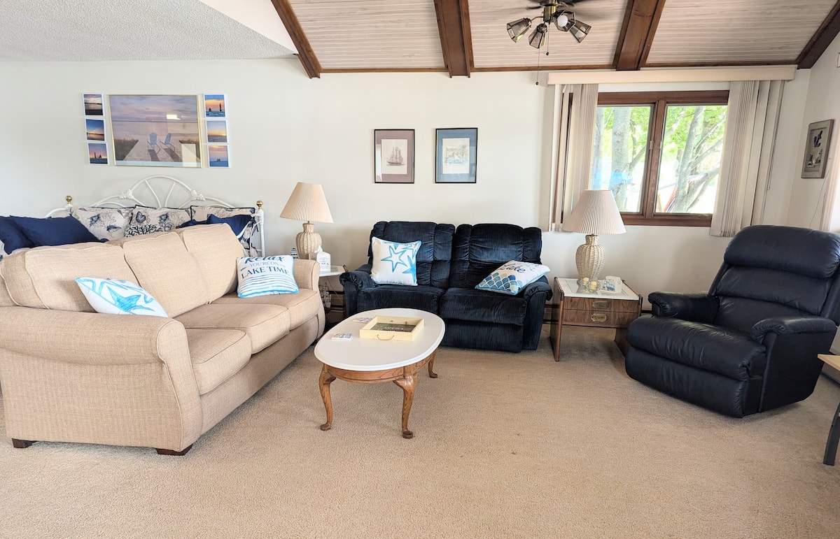 Island view cottage photo 8
