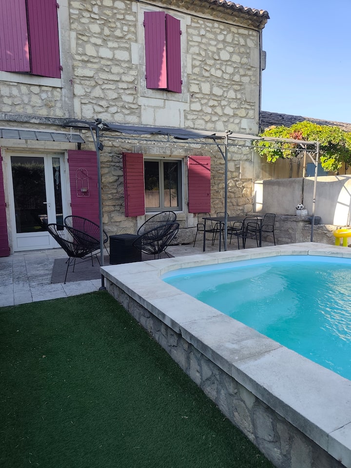 Maison Au Pied Des Alpilles - Paradou