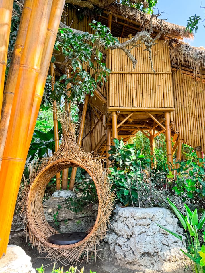 Penida Bambu Green Tree House Baumhaus - Baumhuser zur Miete in  Nusapenida, Bali, Indonesien - Airbnb