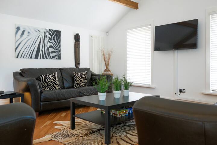 Stylish Southport Stay – Sleeps 6 - Southport
