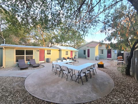 4 Kings*1 Queen*4br*4ba*3 Separate Units *Near TTU