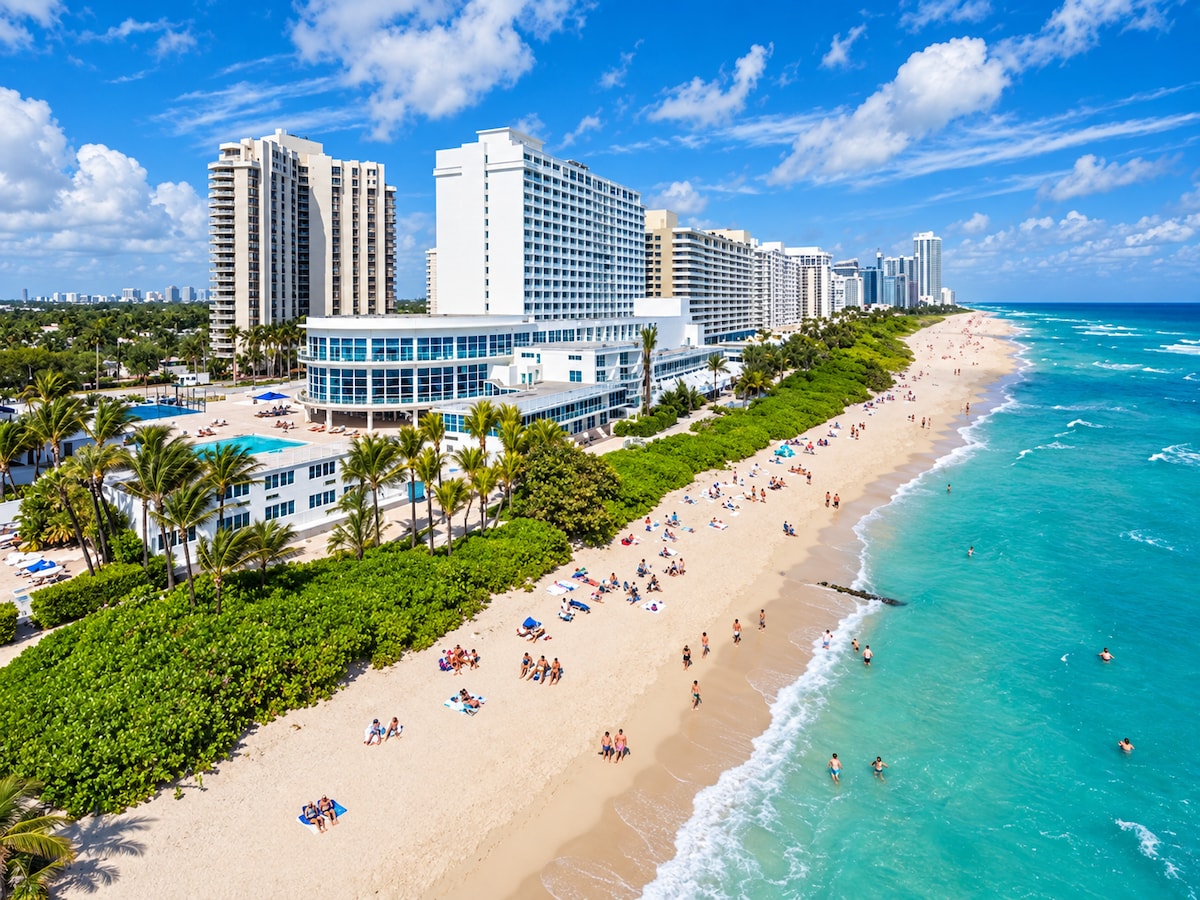 Oceanfront 2 beds/Bayview with parking A16
