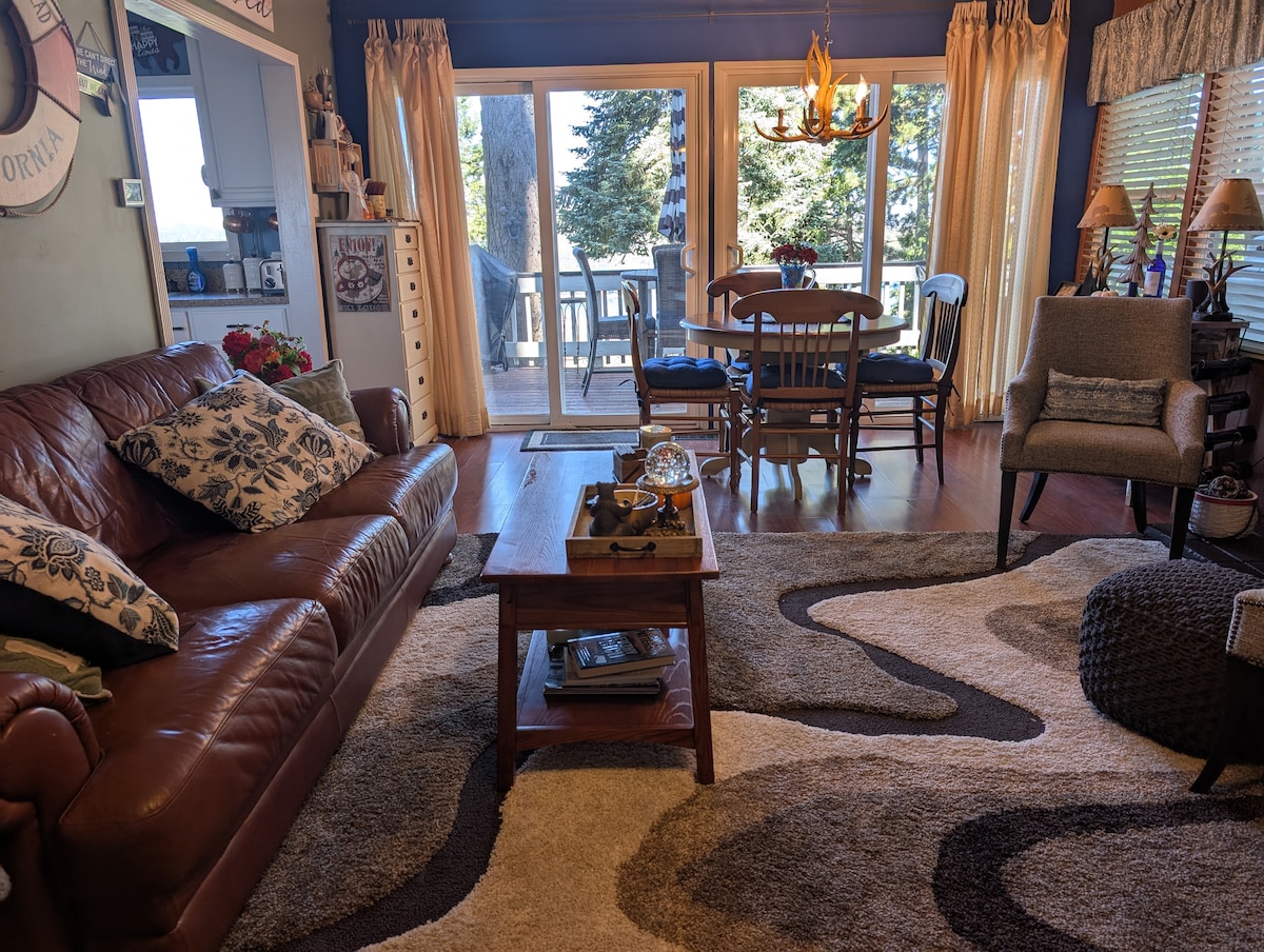 Top performing Airbnb: Whimsical Woodland Retreat with a View! in Lake Arrowhead
