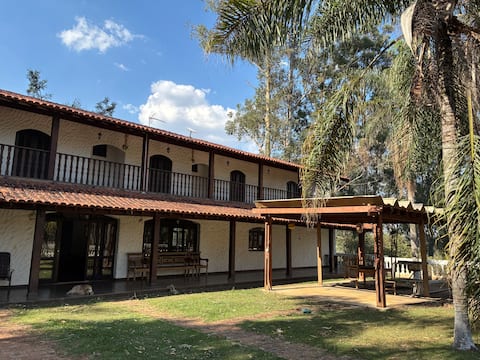 Farmhouse in Sorocaba, in the midst of nature. Quiet