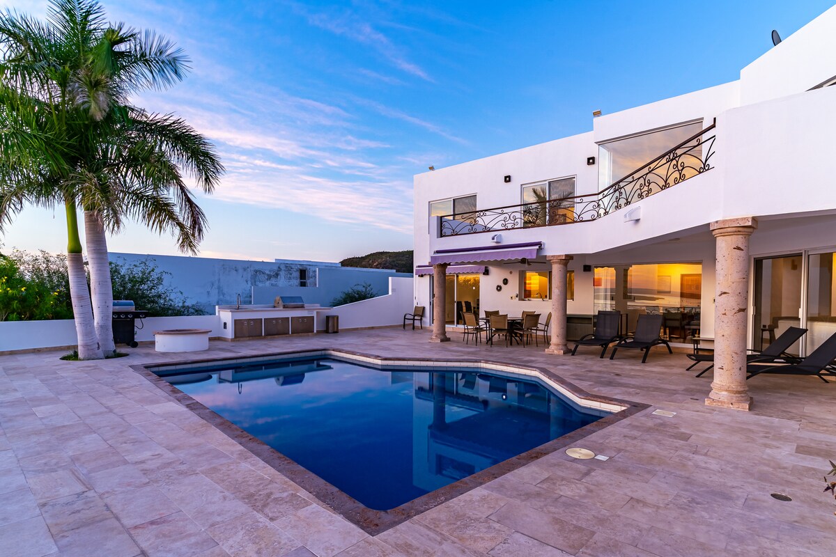 5BR Villa in La Paz — 5 bedroom vacation rental in La Paz