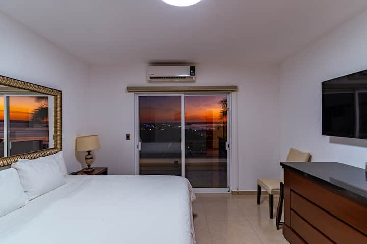 DHOMA E GJUMIT NË KATIN E SIPËRM 3