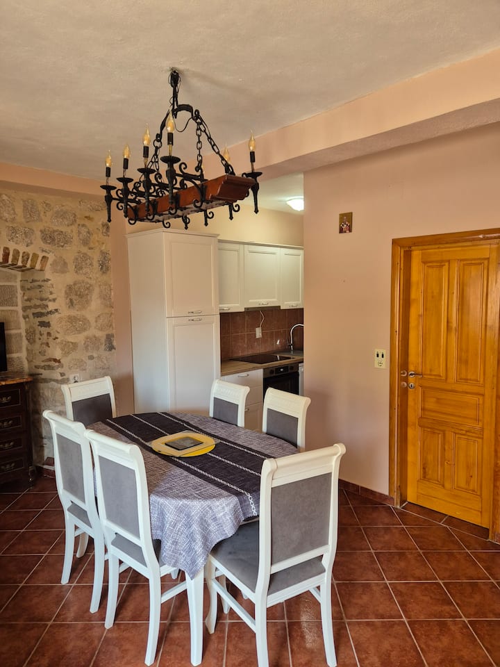Risan Stone Housemina.. 2bdwith Barbecue &Parking - Monténégro
