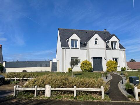 Beautiful house with garden Sea view Beautiful service