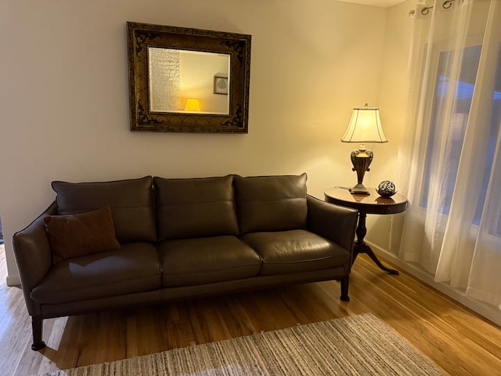 Newly Remodeled Comfortable & Quiet Neighborhood - Yreka, CA