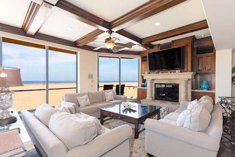 3425O - Oceanfront Tuscan Villa