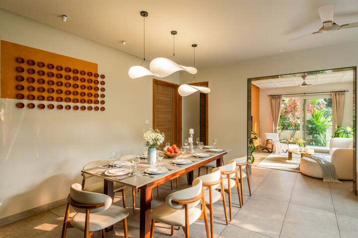 Dining area image 1