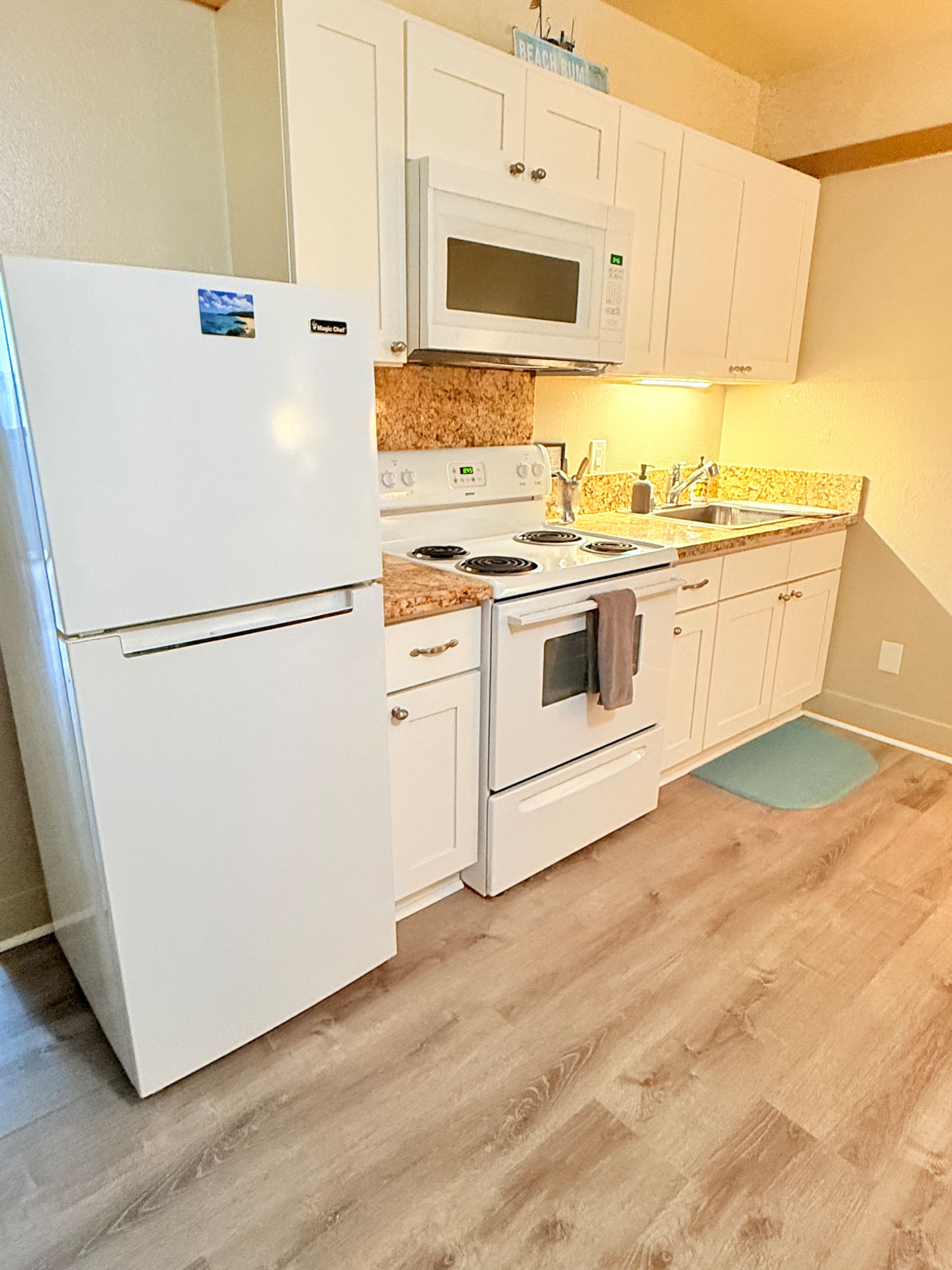 Condo in Hilo · ★4.6 · Studio · 1 bed · 1 private bath - Image 8