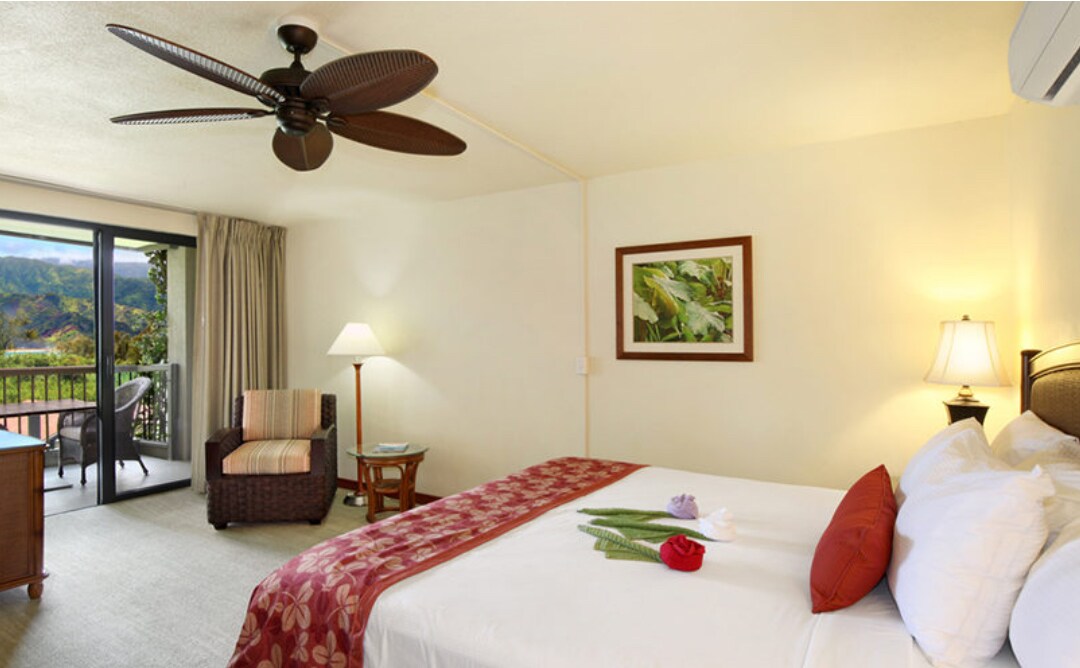 Manželská posteľ s oddeleným vchodom, vlastná kúpeľňa, TV a veranda