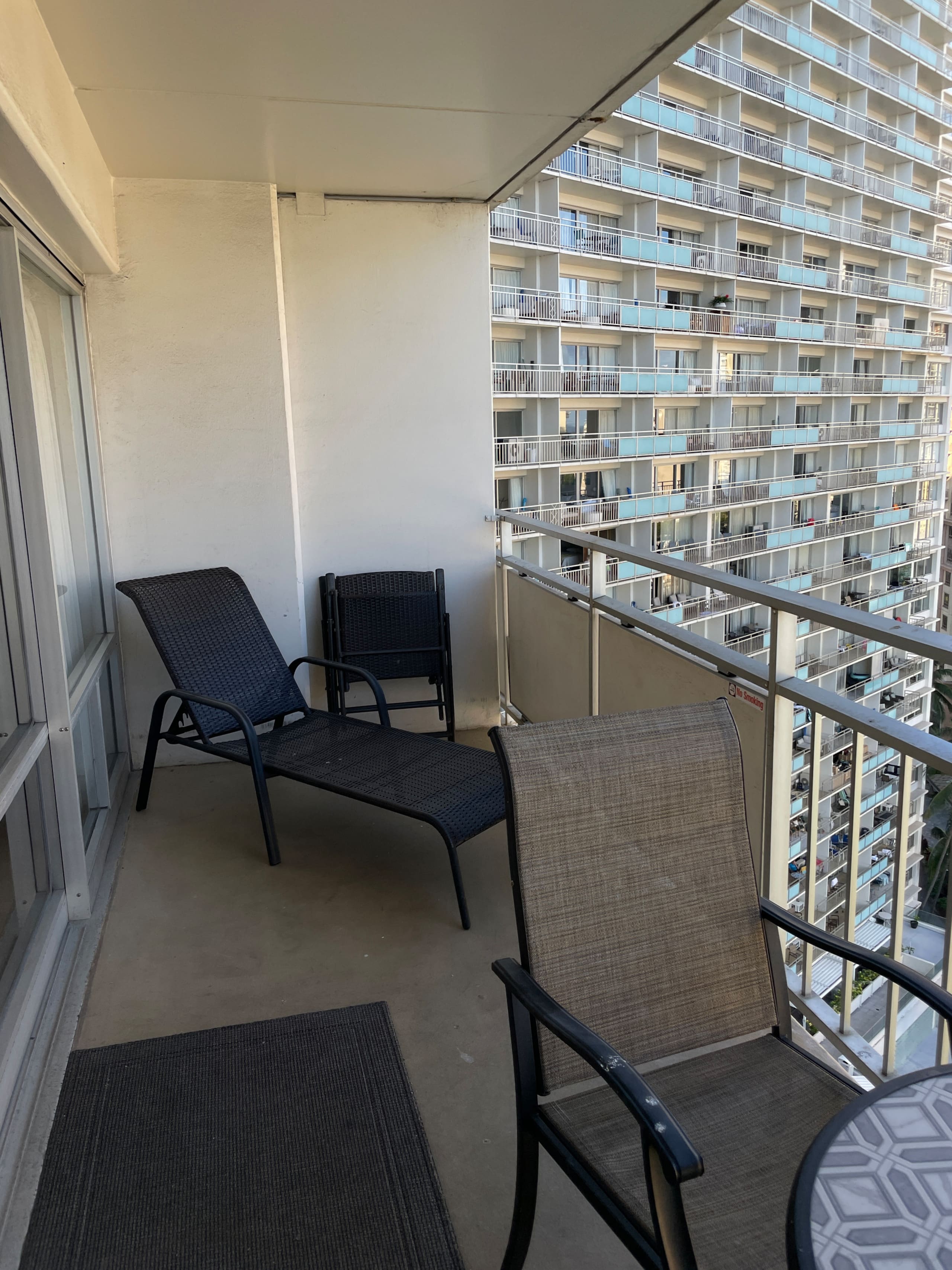 Condo in Honolulu · ★4.91 · Studio · 2 beds · 1 private bath - Image 2