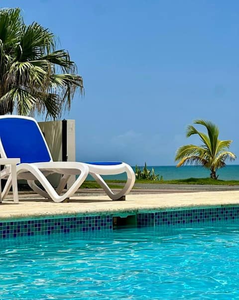 Beach Front Amazing Pool Casa Birdsong Aguada