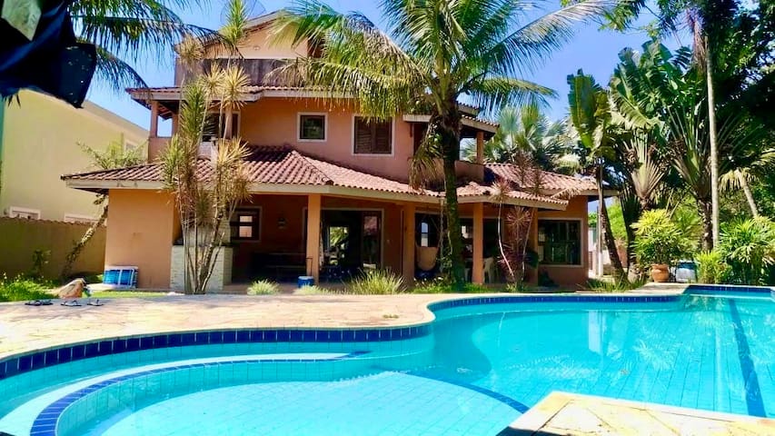 Entire home with 4 bedrooms in São Sebastião - Beautiful Beach House, 4 Suites with heated Pool